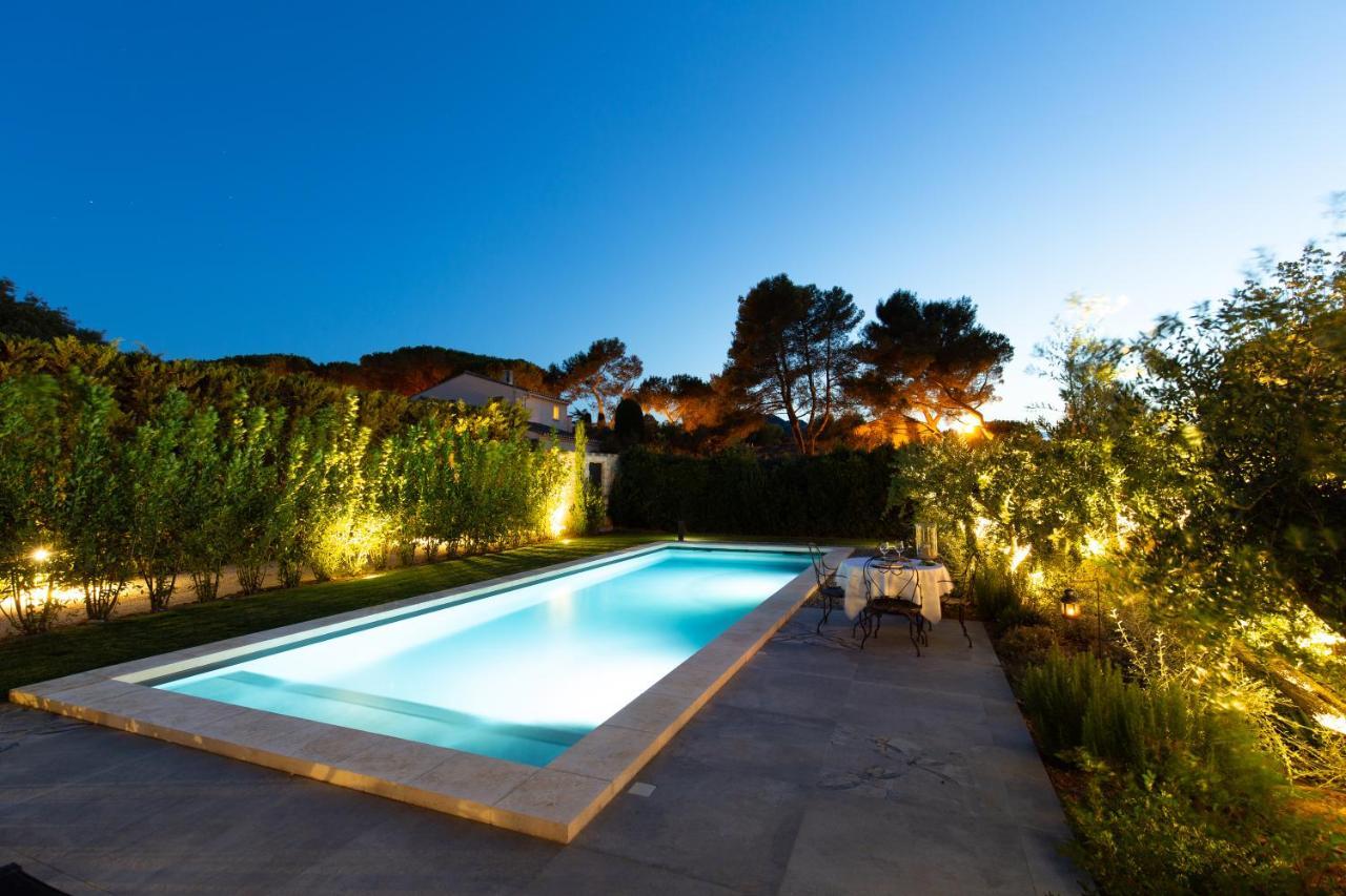 Le Mas Des Fees Otel Eygalières Dış mekan fotoğraf